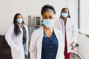 Conheça 4 profissões promissoras na área da Saúde