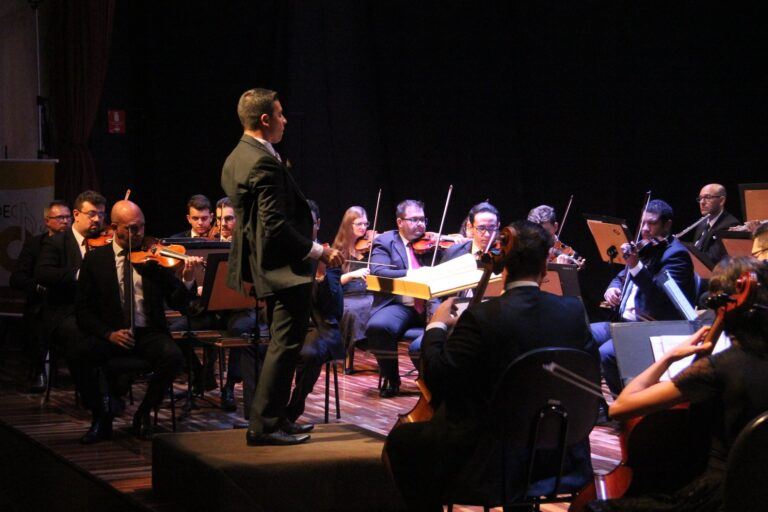 Fundec tem programação com repertório clássico e participação de harpa