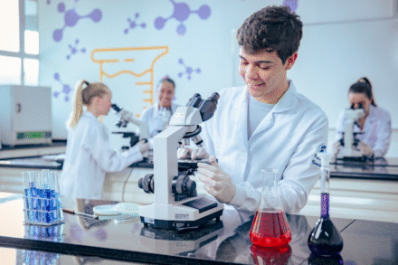 Tecnologia e saúde: a preparação em Biomedicina na Facens