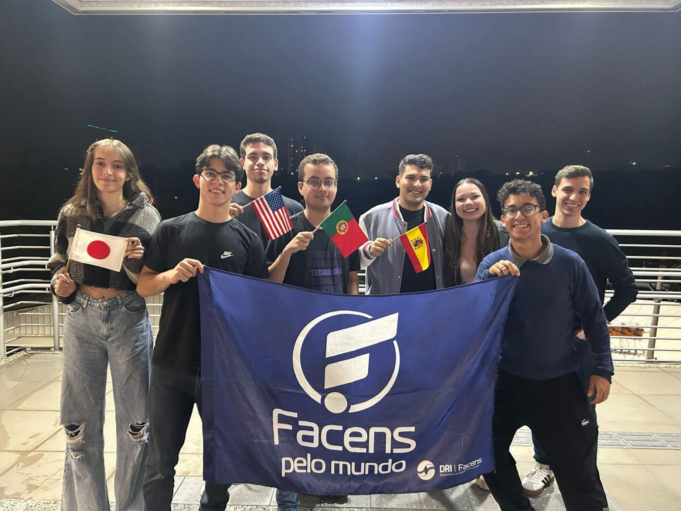 Essa galera está prestes a embarcar para uma jornada única: quem são os aprovados para os programas de estudo no exterior Facens!