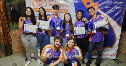 Void Júnior conquista 2º lugar na categoria de vinagre e bicarbonato no Torneio Centauri de Foguetes