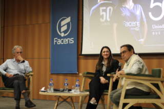 Encontro de docentes da UniFacens reúne Luiz Marins e Mozart Neves