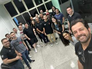 Do mercado para a sala de aula: ex-aluno contribui com formação prática na pós-graduação