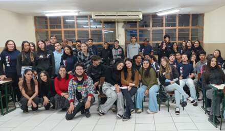 UniFacens promove palestra sobre atitude empreendedora e comunicação na Etec de Votorantim